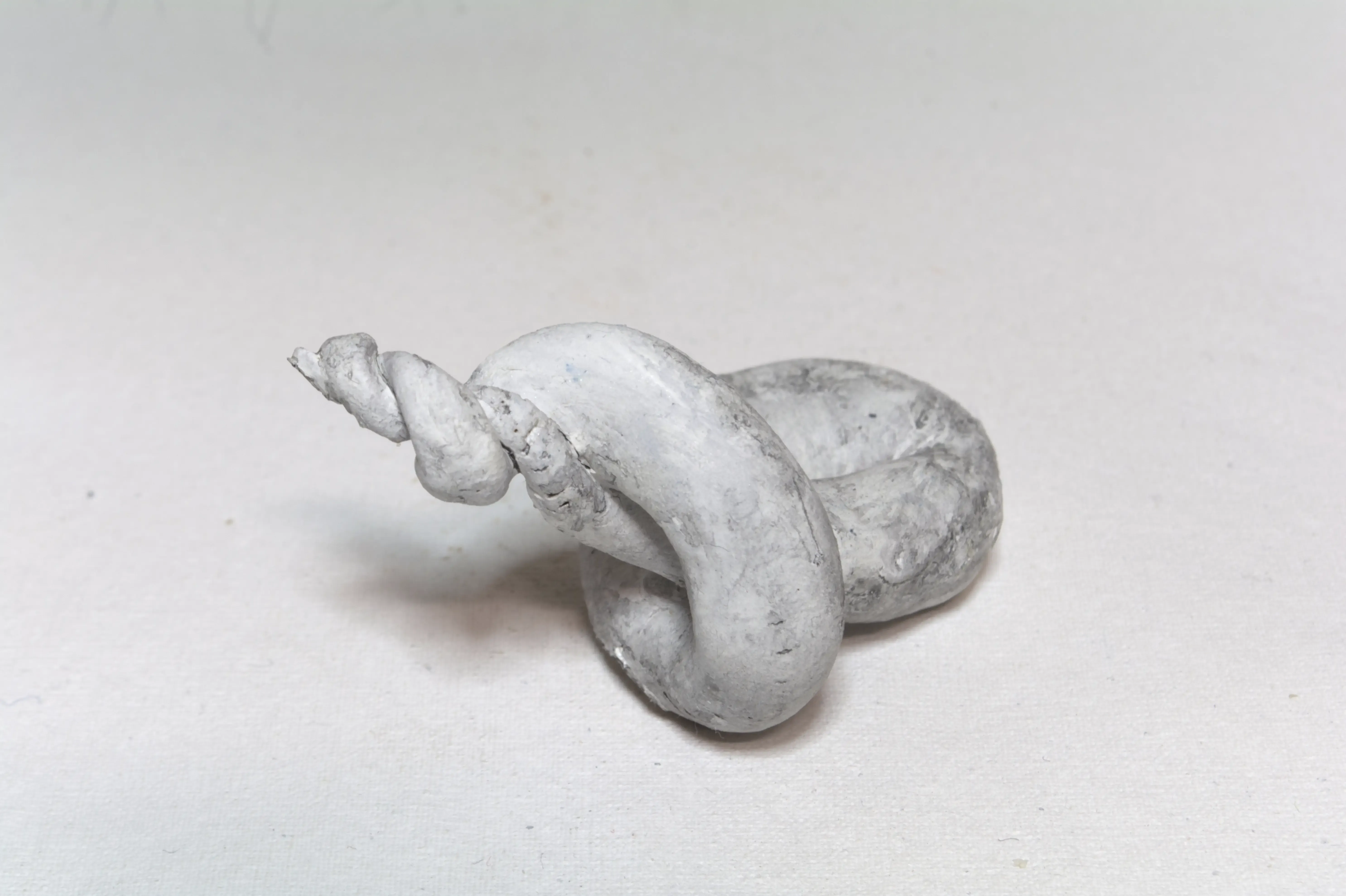 Form-07-Twisted-1-(1), 2022, Clay, acrylic.webp