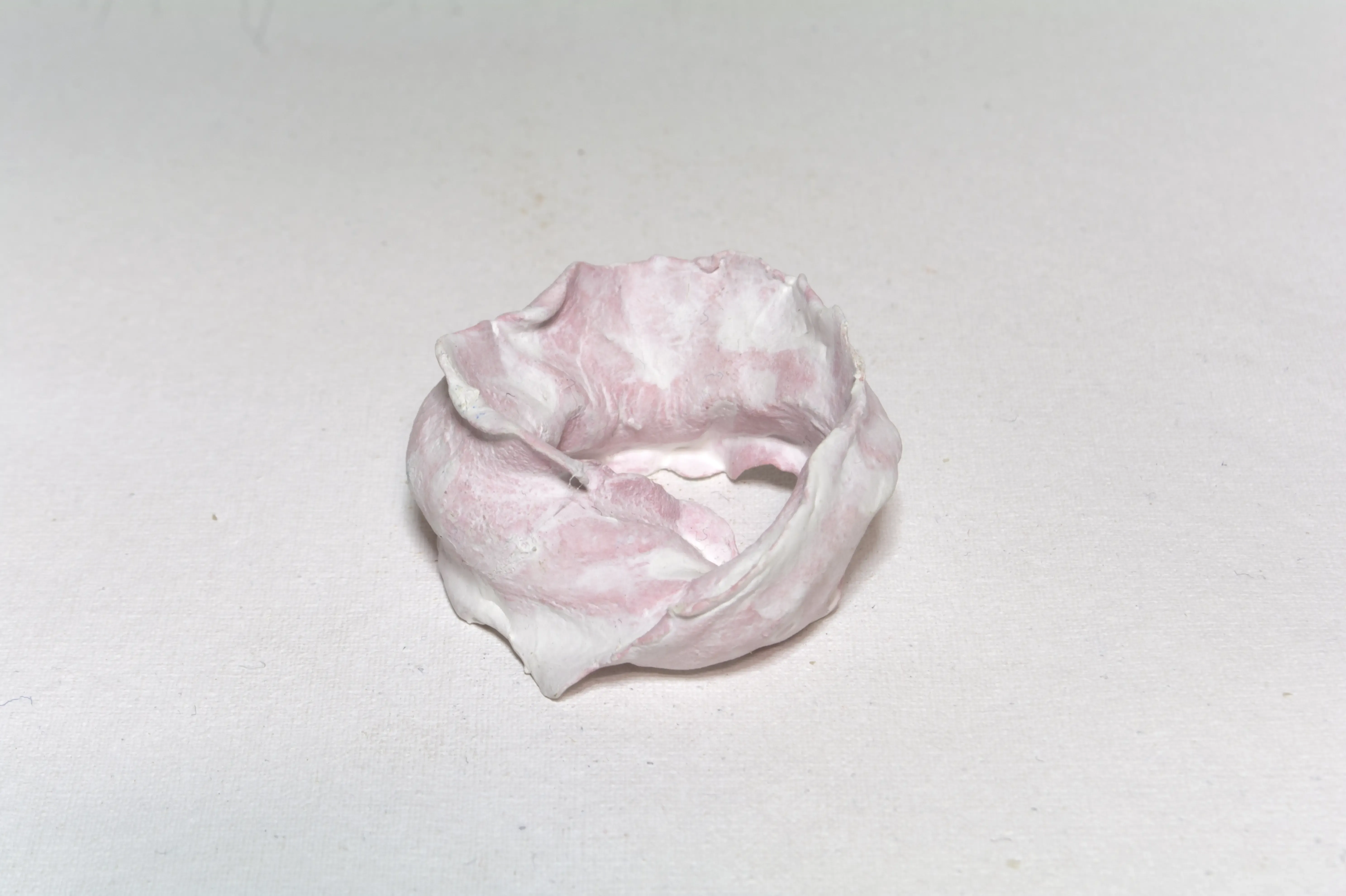 Form-08-Möbius-(1), 2022, Clay, acrylic.webp