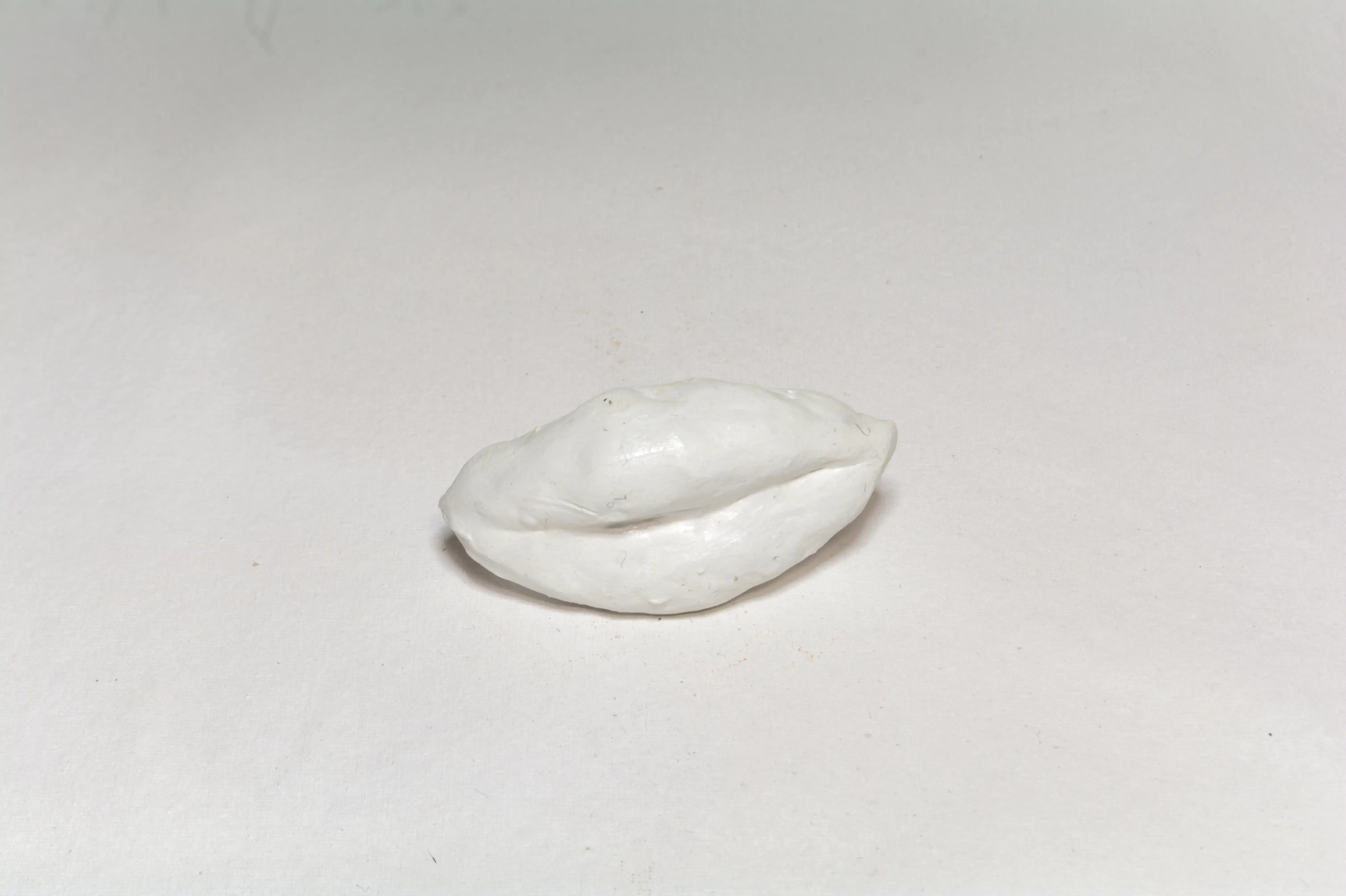 Size is matter-4-Lips-(1), 2022, Clay, gesso,  acrylic.webp